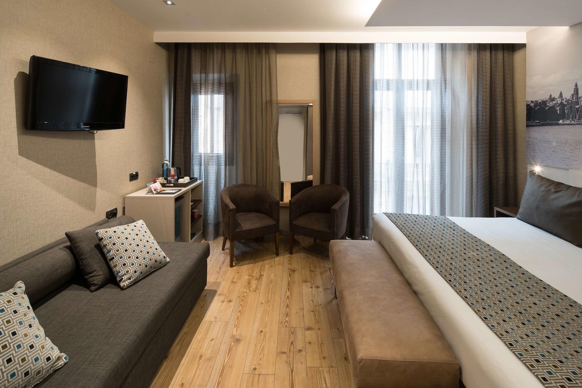 Catalonia Born Hotel Барселона Екстериор снимка