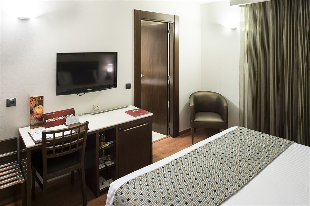 Catalonia Born Hotel Барселона Екстериор снимка