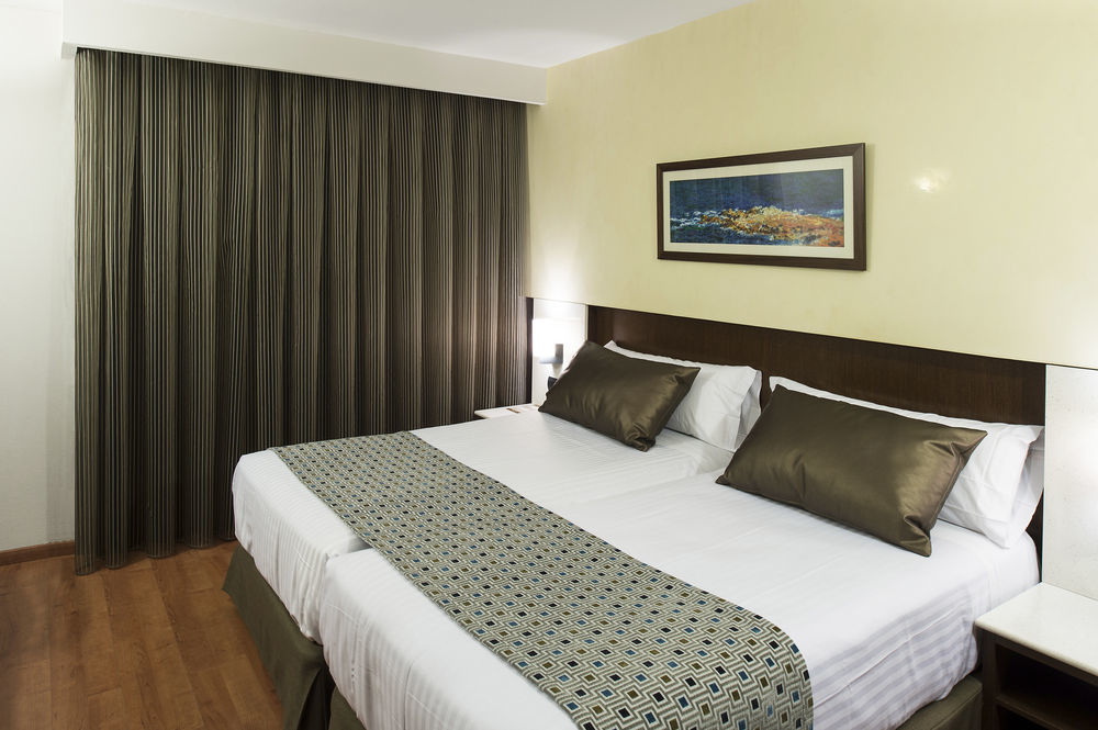 Catalonia Born Hotel Барселона Екстериор снимка