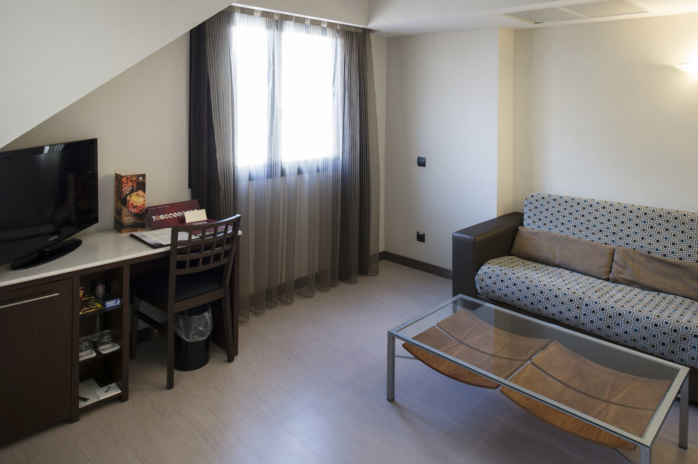 Catalonia Born Hotel Барселона Екстериор снимка