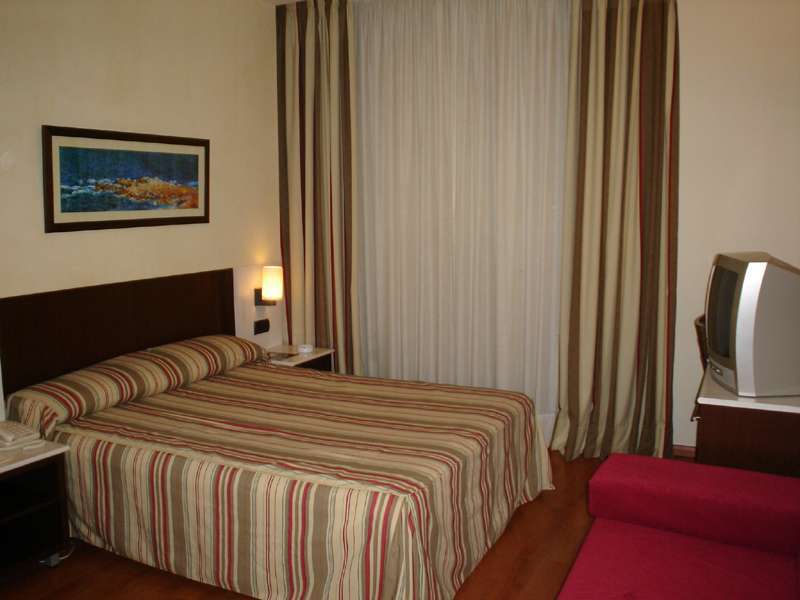 Catalonia Born Hotel Барселона Екстериор снимка